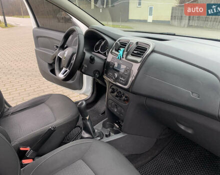 Белый Рено Логан, объемом двигателя 1 л и пробегом 280 тыс. км за 4999 $, фото 8 на Automoto.ua