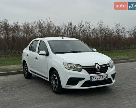 Белый Рено Логан, объемом двигателя 1 л и пробегом 242 тыс. км за 4500 $, фото 3 на Automoto.ua