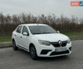 Белый Рено Логан, объемом двигателя 1 л и пробегом 242 тыс. км за 4500 $, фото 3 на Automoto.ua