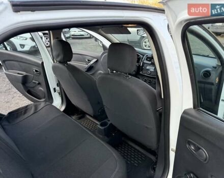 Рено Логан 2019 у Хмельницькому на Automoto.ua Білий Рено Логан, об'ємом двигуна 0.9 л та пробігом 86 тис. км за 5999 $, фото 31 на Automoto.ua