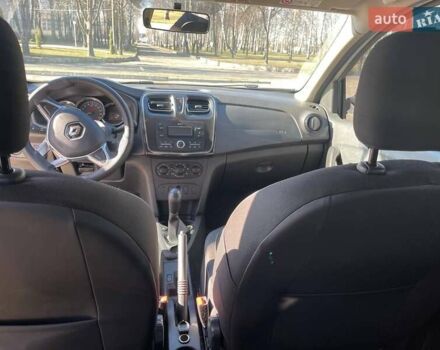 Рено Логан 2019 у Сумах на Automoto.ua Білий Рено Логан, об'ємом двигуна 1 л та пробігом 198 тис. км за 5500 $, фото 10 на Automoto.ua