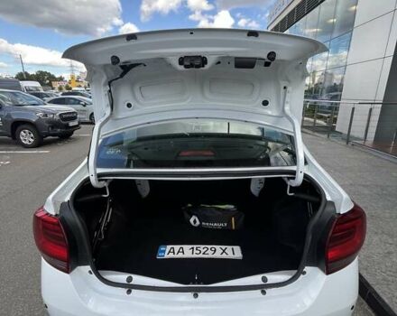 Білий Рено Логан, об'ємом двигуна 1 л та пробігом 103 тис. км за 7113 $, фото 10 на Automoto.ua