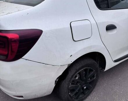 Белый Рено Логан, объемом двигателя 1 л и пробегом 249 тыс. км за 3400 $, фото 5 на Automoto.ua