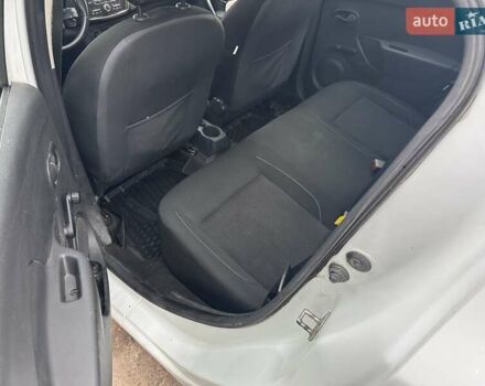 Белый Рено Логан, объемом двигателя 1 л и пробегом 163 тыс. км за 6000 $, фото 7 на Automoto.ua