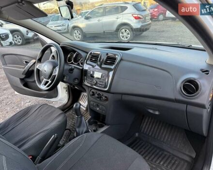 Рено Логан 2019 у Хмельницькому на Automoto.ua Білий Рено Логан, об'ємом двигуна 0.9 л та пробігом 86 тис. км за 5999 $, фото 33 на Automoto.ua