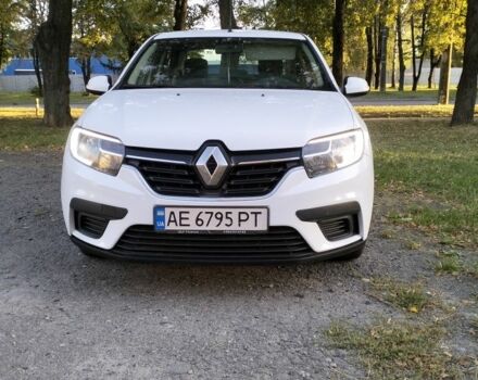 Белый Рено Логан, объемом двигателя 1 л и пробегом 184 тыс. км за 5200 $, фото 1 на Automoto.ua