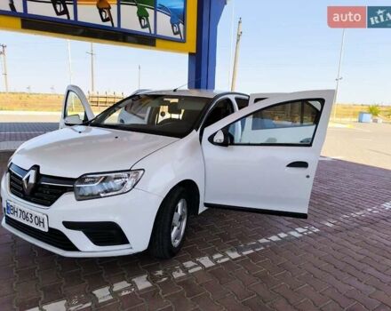 Белый Рено Логан, объемом двигателя 1 л и пробегом 258 тыс. км за 5300 $, фото 5 на Automoto.ua