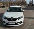 Белый Рено Логан, объемом двигателя 1 л и пробегом 262 тыс. км за 4200 $, фото 1 на Automoto.ua