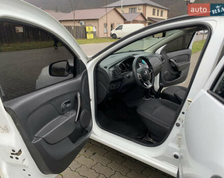 Белый Рено Логан, объемом двигателя 1 л и пробегом 280 тыс. км за 4999 $, фото 12 на Automoto.ua