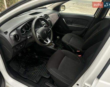 Белый Рено Логан, объемом двигателя 1 л и пробегом 242 тыс. км за 4500 $, фото 10 на Automoto.ua