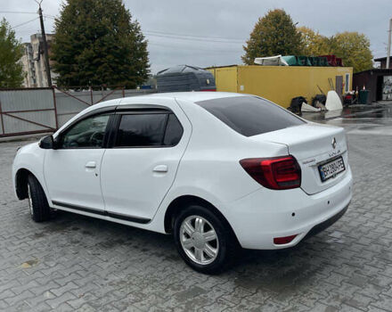 Белый Рено Логан, объемом двигателя 1.5 л и пробегом 153 тыс. км за 10828 $, фото 3 на Automoto.ua