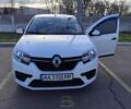 Белый Рено Логан, объемом двигателя 1 л и пробегом 54 тыс. км за 10000 $, фото 2 на Automoto.ua