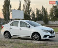 Білий Рено Логан, об'ємом двигуна 1 л та пробігом 255 тис. км за 4200 $, фото 2 на Automoto.ua
