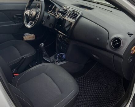 Рено Логан 2019 в Киеве на Automoto.ua Белый Рено Логан, объемом двигателя 1 л и пробегом 164 тыс. км за 6600 $, фото 5 на Automoto.ua