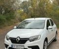 Білий Рено Логан, об'ємом двигуна 1 л та пробігом 174 тис. км за 4699 $, фото 1 на Automoto.ua