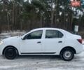 Белый Рено Логан, объемом двигателя 1 л и пробегом 89 тыс. км за 2999 $, фото 2 на Automoto.ua