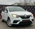 Белый Рено Логан, объемом двигателя 1 л и пробегом 194 тыс. км за 5500 $, фото 2 на Automoto.ua