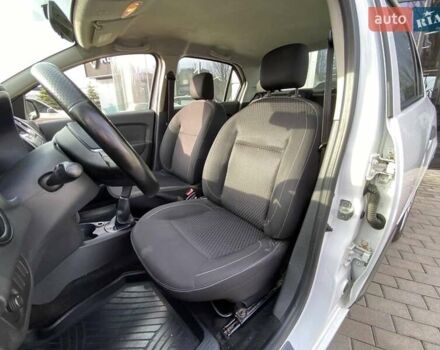 Белый Рено Логан, объемом двигателя 1 л и пробегом 159 тыс. км за 5500 $, фото 6 на Automoto.ua