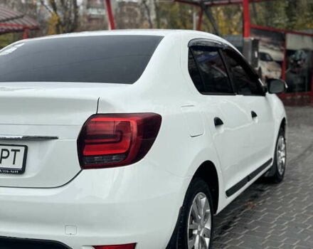 Рено Логан 2019 у Дніпро (Дніпропетровську) на Automoto.ua Білий Рено Логан, об'ємом двигуна 1 л та пробігом 205 тис. км за 5700 $, фото 4 на Automoto.ua