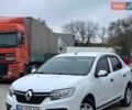 Белый Рено Логан, объемом двигателя 1 л и пробегом 310 тыс. км за 5200 $, фото 1 на Automoto.ua