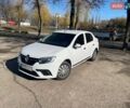 Рено Логан 2019 у Сумах на Automoto.ua Білий Рено Логан, об'ємом двигуна 1 л та пробігом 198 тис. км за 5500 $, фото 4 на Automoto.ua