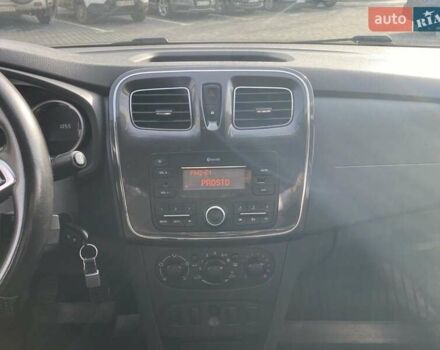 Белый Рено Логан, объемом двигателя 1 л и пробегом 159 тыс. км за 5500 $, фото 11 на Automoto.ua