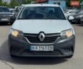 Белый Рено Логан, объемом двигателя 1 л и пробегом 154 тыс. км за 2900 $, фото 2 на Automoto.ua