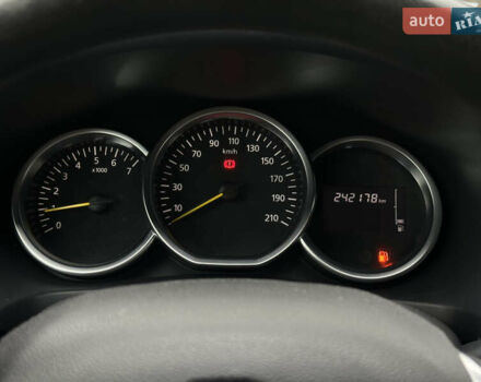 Белый Рено Логан, объемом двигателя 1 л и пробегом 242 тыс. км за 4500 $, фото 13 на Automoto.ua