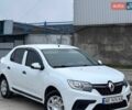 Белый Рено Логан, объемом двигателя 1 л и пробегом 310 тыс. км за 5200 $, фото 2 на Automoto.ua