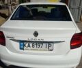 Белый Рено Логан, объемом двигателя 1 л и пробегом 55 тыс. км за 7900 $, фото 4 на Automoto.ua