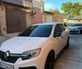 Белый Рено Логан, объемом двигателя 1 л и пробегом 120 тыс. км за 4500 $, фото 1 на Automoto.ua