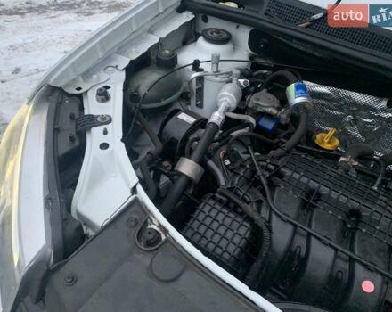 Белый Рено Логан, объемом двигателя 1 л и пробегом 89 тыс. км за 2999 $, фото 11 на Automoto.ua
