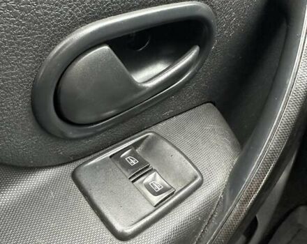 Белый Рено Логан, объемом двигателя 1 л и пробегом 194 тыс. км за 5500 $, фото 22 на Automoto.ua