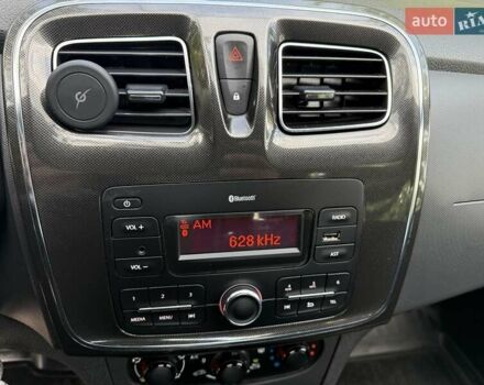Белый Рено Логан, объемом двигателя 1 л и пробегом 81 тыс. км за 7450 $, фото 15 на Automoto.ua