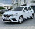Белый Рено Логан, объемом двигателя 1 л и пробегом 299 тыс. км за 4850 $, фото 1 на Automoto.ua