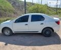 Белый Рено Логан, объемом двигателя 1 л и пробегом 149 тыс. км за 4850 $, фото 2 на Automoto.ua
