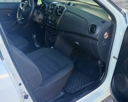 Белый Рено Логан, объемом двигателя 1 л и пробегом 282 тыс. км за 3750 $, фото 6 на Automoto.ua