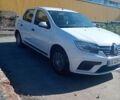 Белый Рено Логан, объемом двигателя 1 л и пробегом 282 тыс. км за 3750 $, фото 5 на Automoto.ua