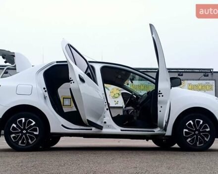 Белый Рено Логан, объемом двигателя 1.5 л и пробегом 150 тыс. км за 9150 $, фото 14 на Automoto.ua