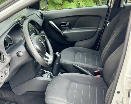 Белый Рено Логан, объемом двигателя 1 л и пробегом 220 тыс. км за 5850 $, фото 9 на Automoto.ua