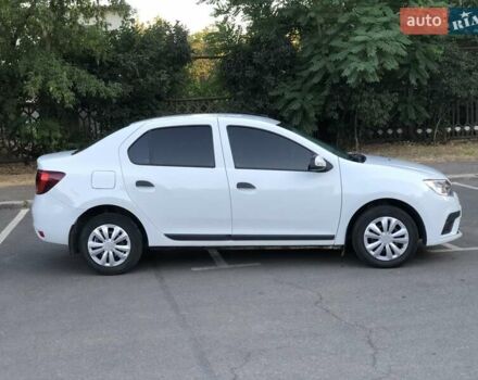 Білий Рено Логан, об'ємом двигуна 1.5 л та пробігом 164 тис. км за 7600 $, фото 3 на Automoto.ua
