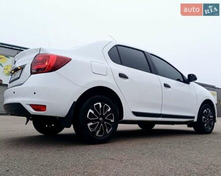 Белый Рено Логан, объемом двигателя 1.5 л и пробегом 150 тыс. км за 9150 $, фото 3 на Automoto.ua