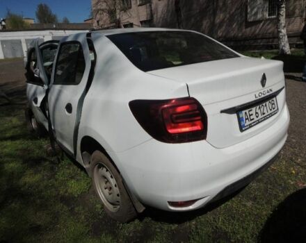 Белый Рено Логан, объемом двигателя 1 л и пробегом 95 тыс. км за 1600 $, фото 1 на Automoto.ua