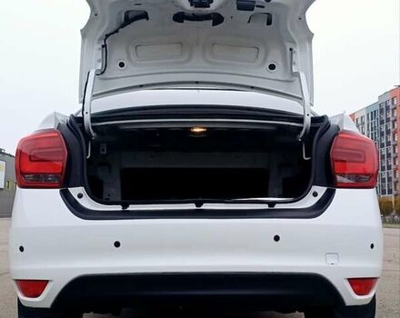 Белый Рено Логан, объемом двигателя 1.5 л и пробегом 150 тыс. км за 9150 $, фото 31 на Automoto.ua