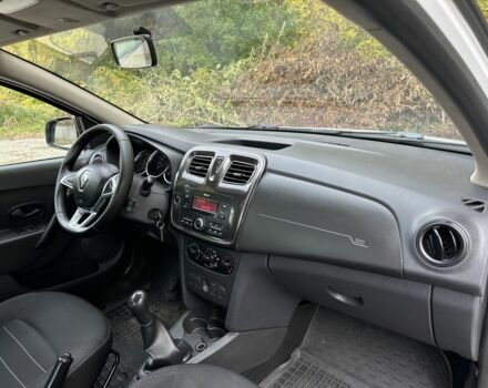 Білий Рено Логан, об'ємом двигуна 1.5 л та пробігом 151 тис. км за 6150 $, фото 4 на Automoto.ua