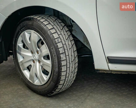 Білий Рено Логан, об'ємом двигуна 1.5 л та пробігом 173 тис. км за 8720 $, фото 7 на Automoto.ua