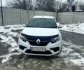 Білий Рено Логан, об'ємом двигуна 1.5 л та пробігом 150 тис. км за 8000 $, фото 1 на Automoto.ua