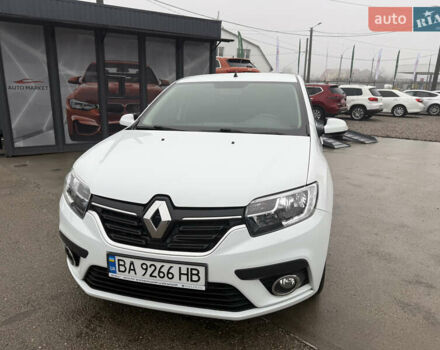 Белый Рено Логан, объемом двигателя 0.9 л и пробегом 41 тыс. км за 9300 $, фото 2 на Automoto.ua