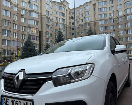 Белый Рено Логан, объемом двигателя 0.9 л и пробегом 88 тыс. км за 10500 $, фото 2 на Automoto.ua