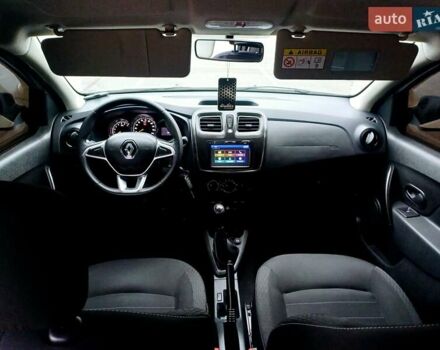 Белый Рено Логан, объемом двигателя 1.5 л и пробегом 150 тыс. км за 9150 $, фото 74 на Automoto.ua